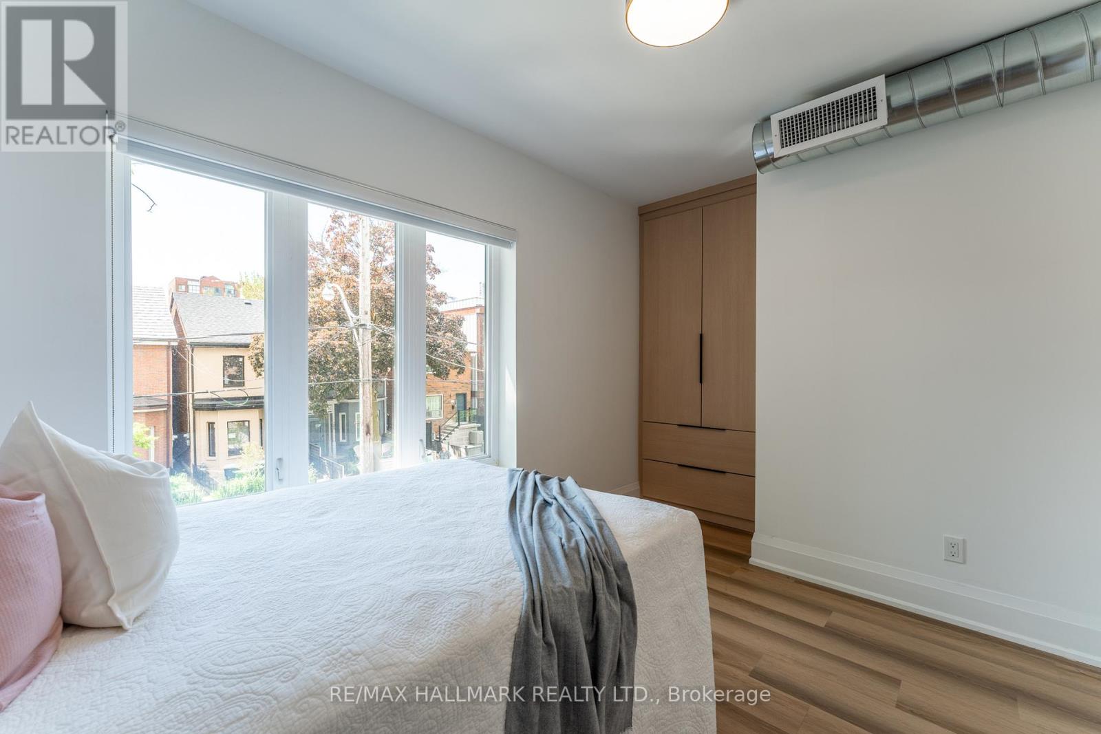 Upper - 700 Adelaide Street W, Toronto, Ontario  M6J 1B1 - Photo 11 - C12844372