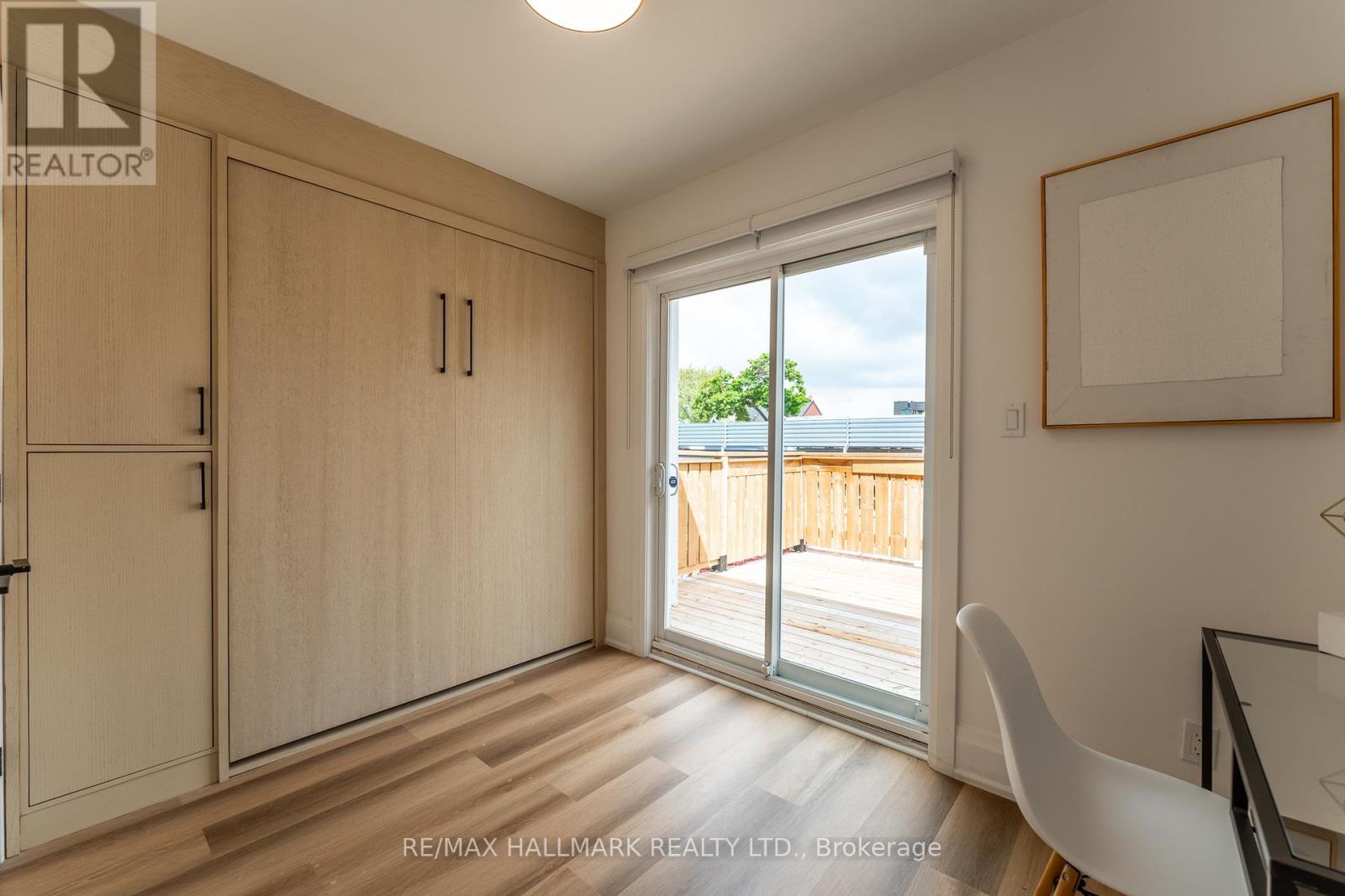 Upper - 700 Adelaide Street W, Toronto, Ontario  M6J 1B1 - Photo 16 - C12844372