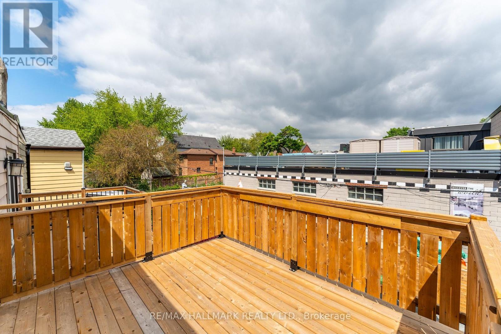 Upper - 700 Adelaide Street W, Toronto, Ontario  M6J 1B1 - Photo 20 - C12844372