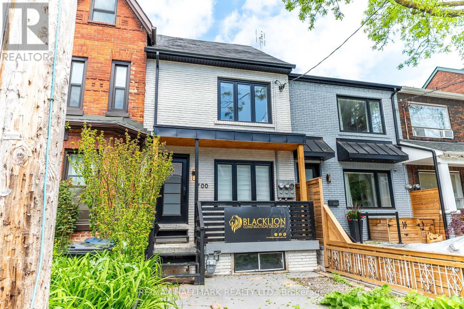 Upper - 700 Adelaide Street W, Toronto, Ontario  M6J 1B1 - Photo 3 - C12844372