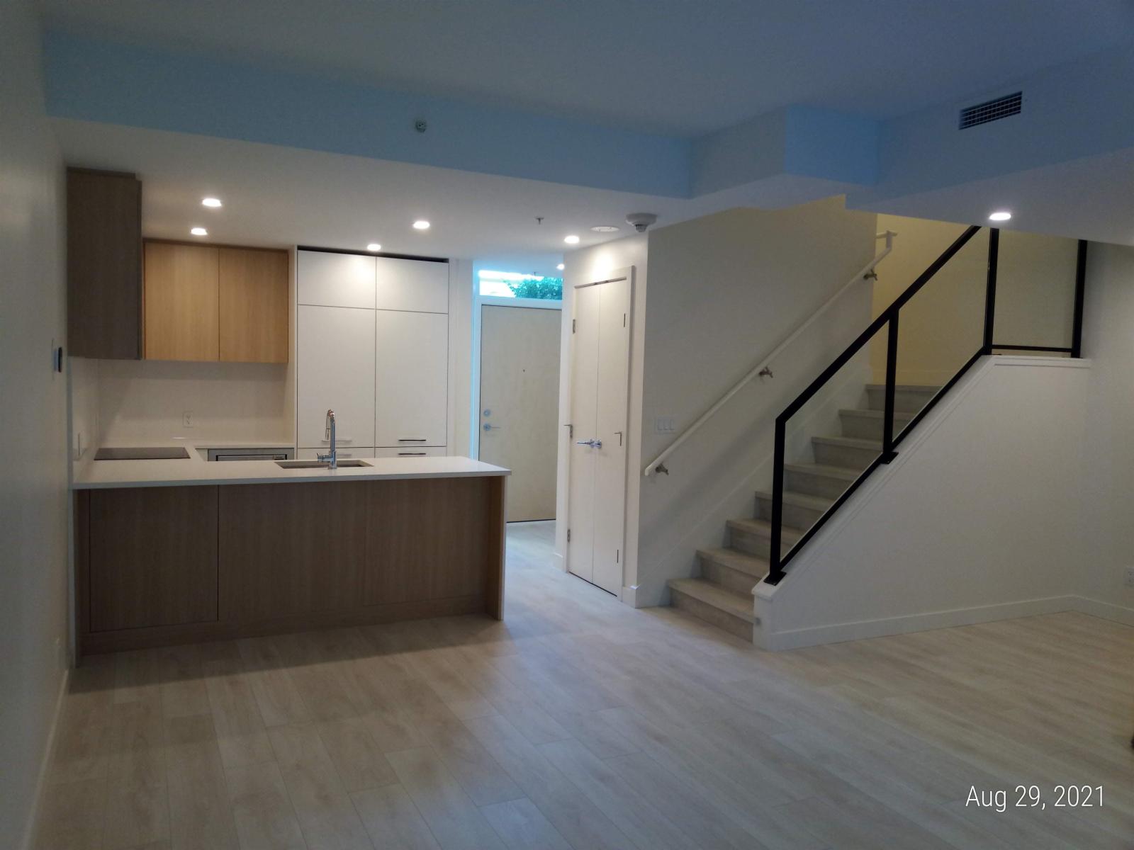 Th10 10388 133 Street, Surrey, British Columbia  V3T 0R2 - Photo 2 - R3094797