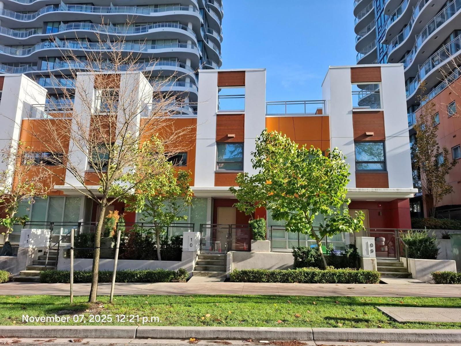 Th10 10388 133 Street, Surrey, British Columbia  V3T 0R2 - Photo 1 - R3094797