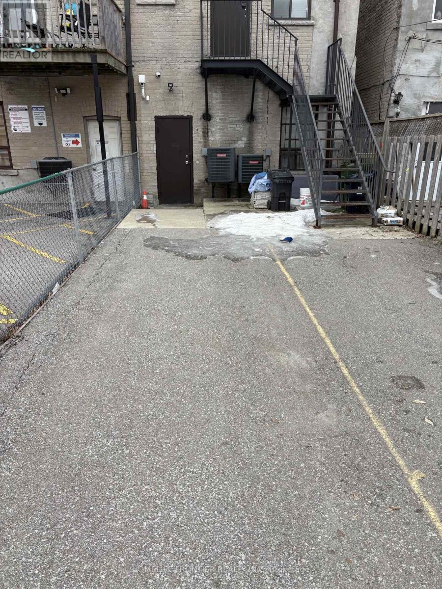 2914 Danforth Avenue, Toronto, Ontario  M4C 1M1 - Photo 5 - E12686044