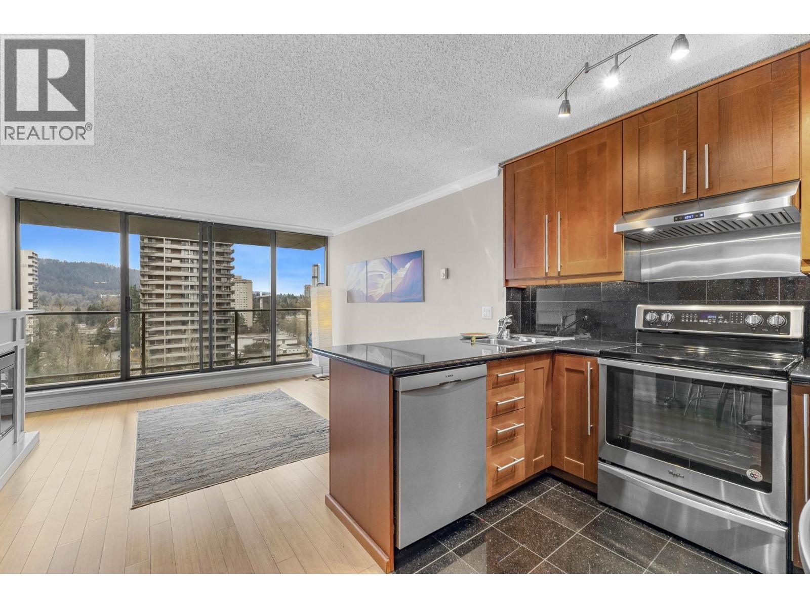 1607 3970 Carrigan Court, Burnaby, British Columbia  V3N 4S5 - Photo 5 - R3085443