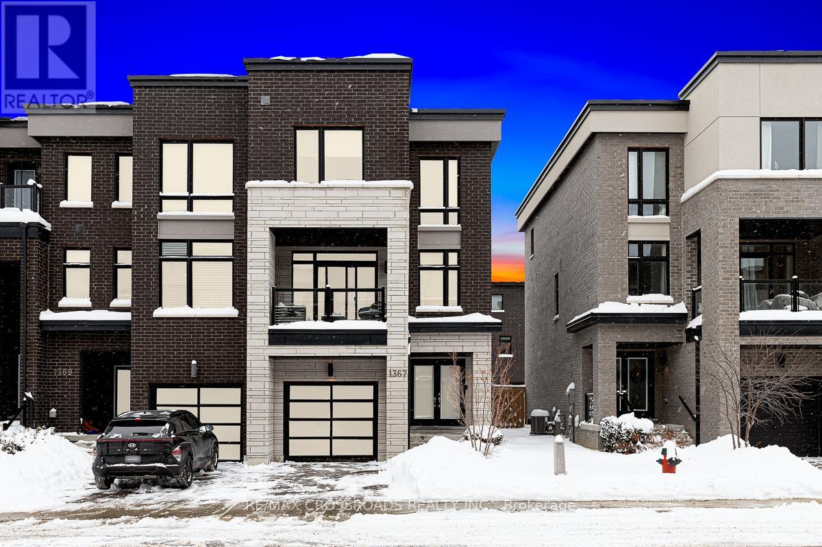 1367 GULL CROSSING, Pickering, Ontario
