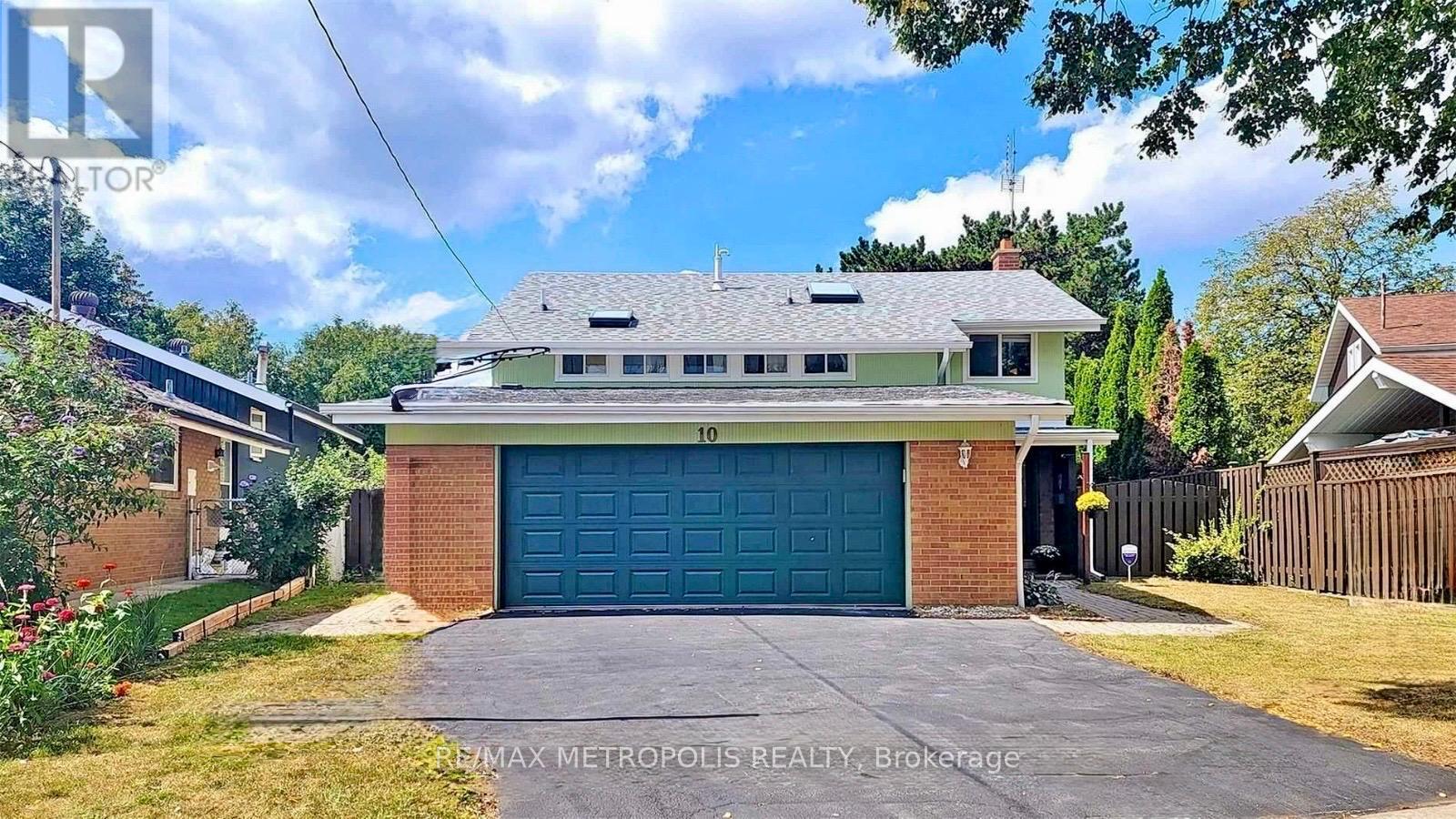 10 ARLENE CRESCENT, Toronto, Ontario