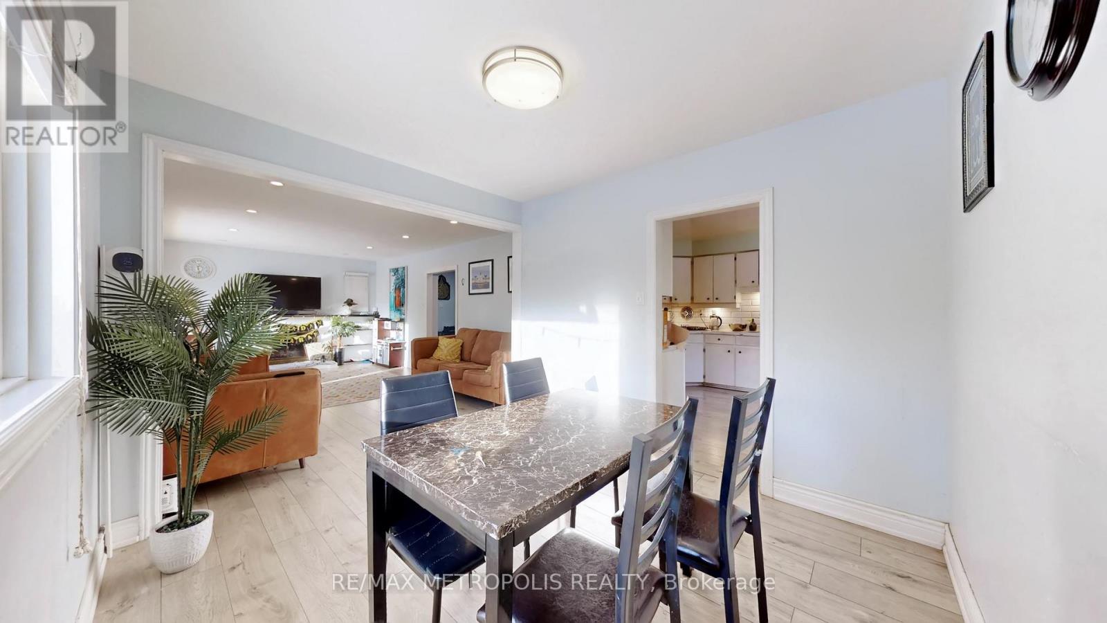 10 Arlene Crescent, Toronto, Ontario  M1P 3L9 - Photo 10 - E12844518