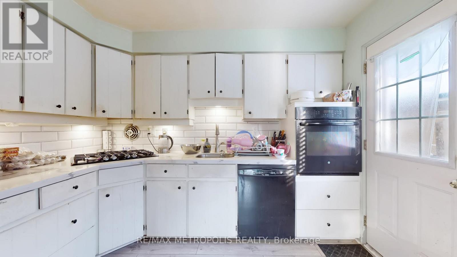 10 Arlene Crescent, Toronto, Ontario  M1P 3L9 - Photo 11 - E12844518