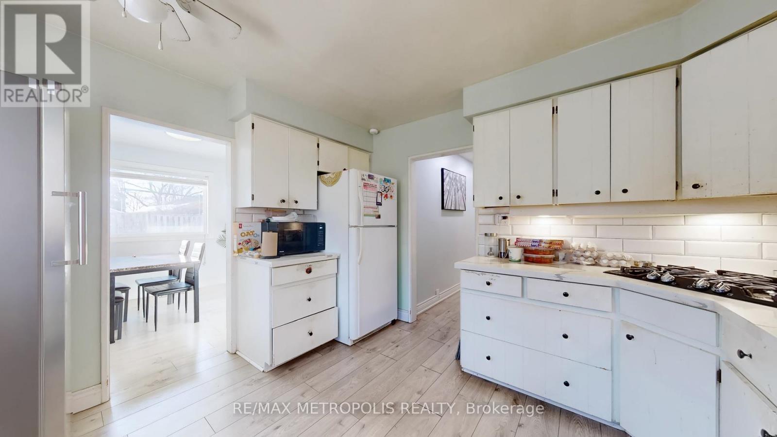 10 Arlene Crescent, Toronto, Ontario  M1P 3L9 - Photo 12 - E12844518