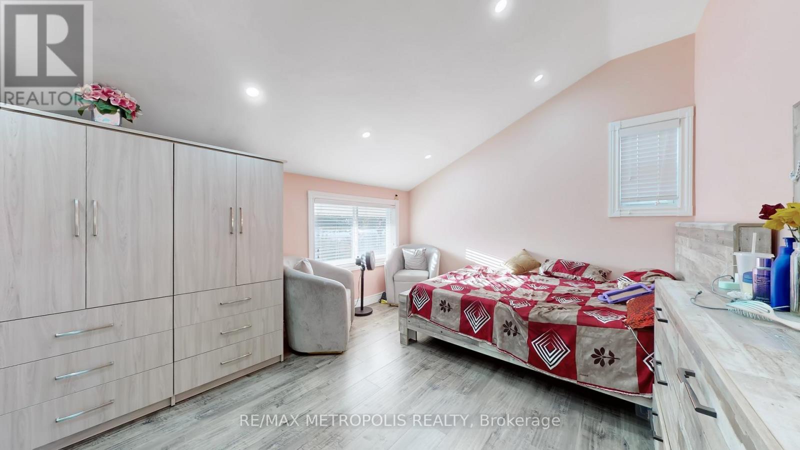 10 Arlene Crescent, Toronto, Ontario  M1P 3L9 - Photo 17 - E12844518