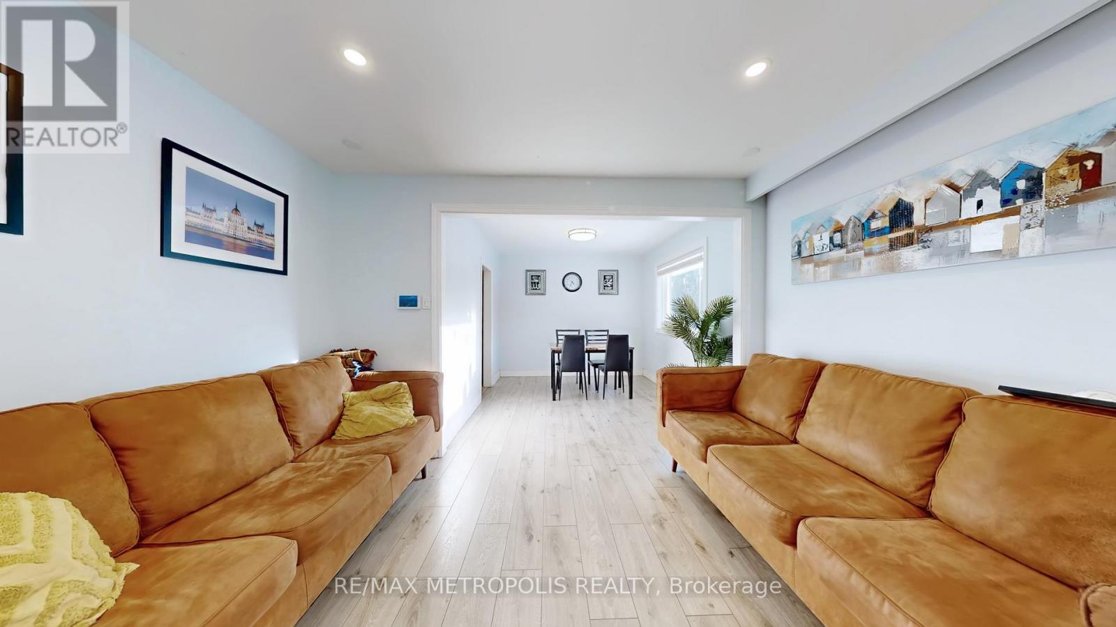 10 Arlene Crescent, Toronto, Ontario  M1P 3L9 - Photo 4 - E12844518