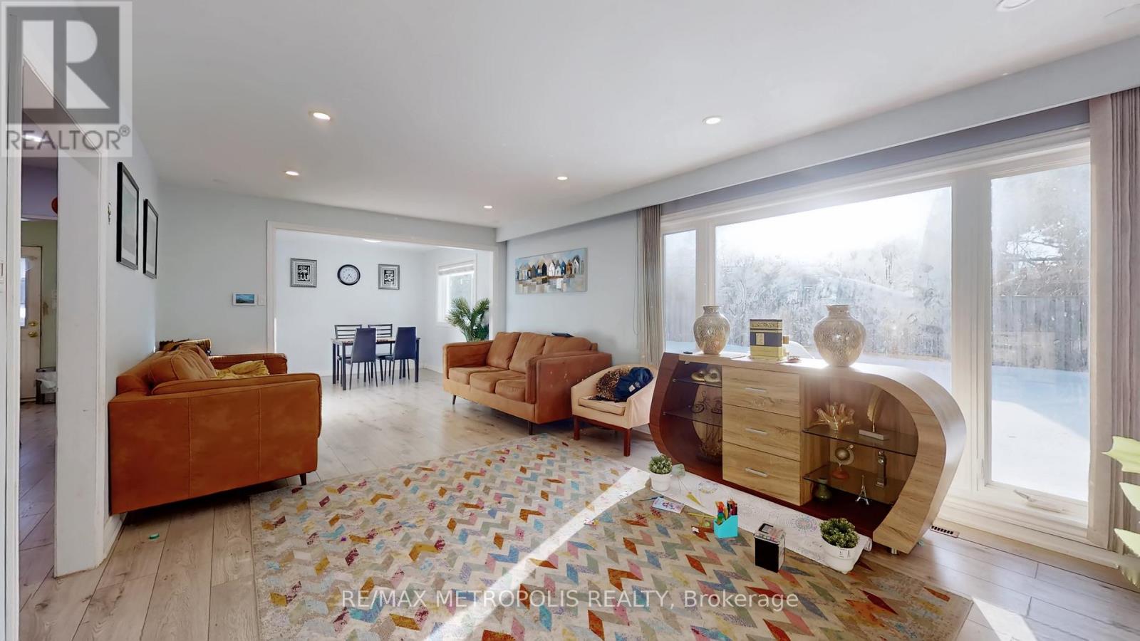 10 Arlene Crescent, Toronto, Ontario  M1P 3L9 - Photo 8 - E12844518