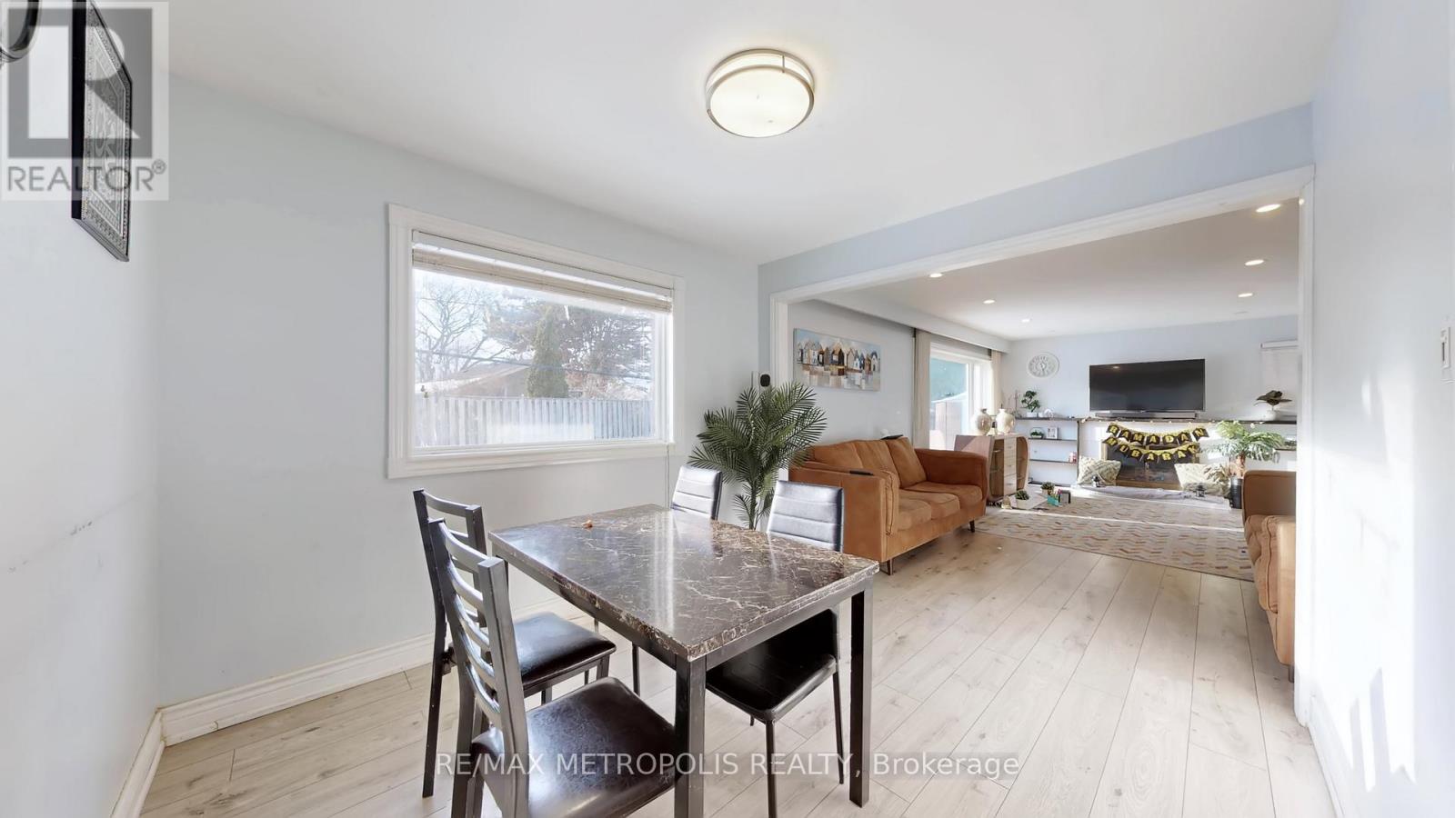 10 Arlene Crescent, Toronto, Ontario  M1P 3L9 - Photo 9 - E12844518