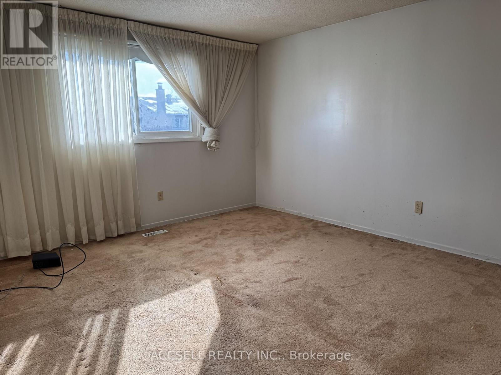 9 Dunbar Crescent, Markham, Ontario  L3R 6W9 - Photo 5 - N12844242