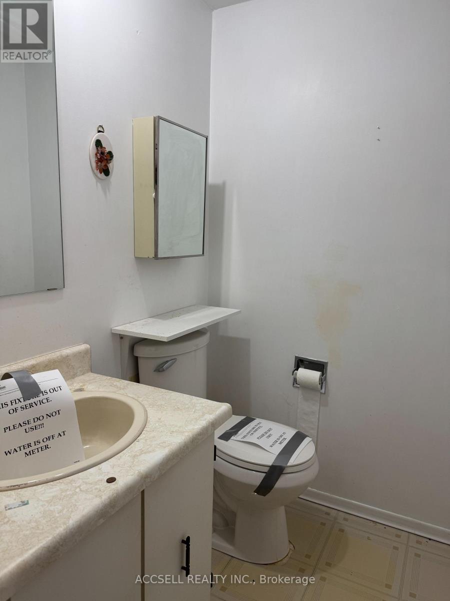 9 Dunbar Crescent, Markham, Ontario  L3R 6W9 - Photo 8 - N12844242