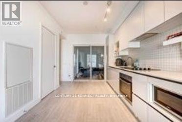 2208 - 950 Portage Parkway, Vaughan, Ontario  L4K 0J7 - Photo 10 - N12844252