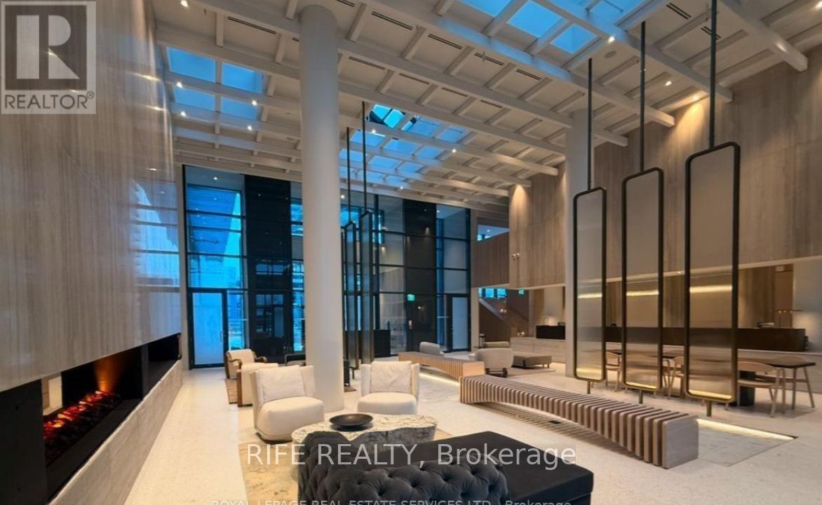 1608 - 195 Commerce Street, Vaughan, Ontario  L4K 0P9 - Photo 4 - N12844262