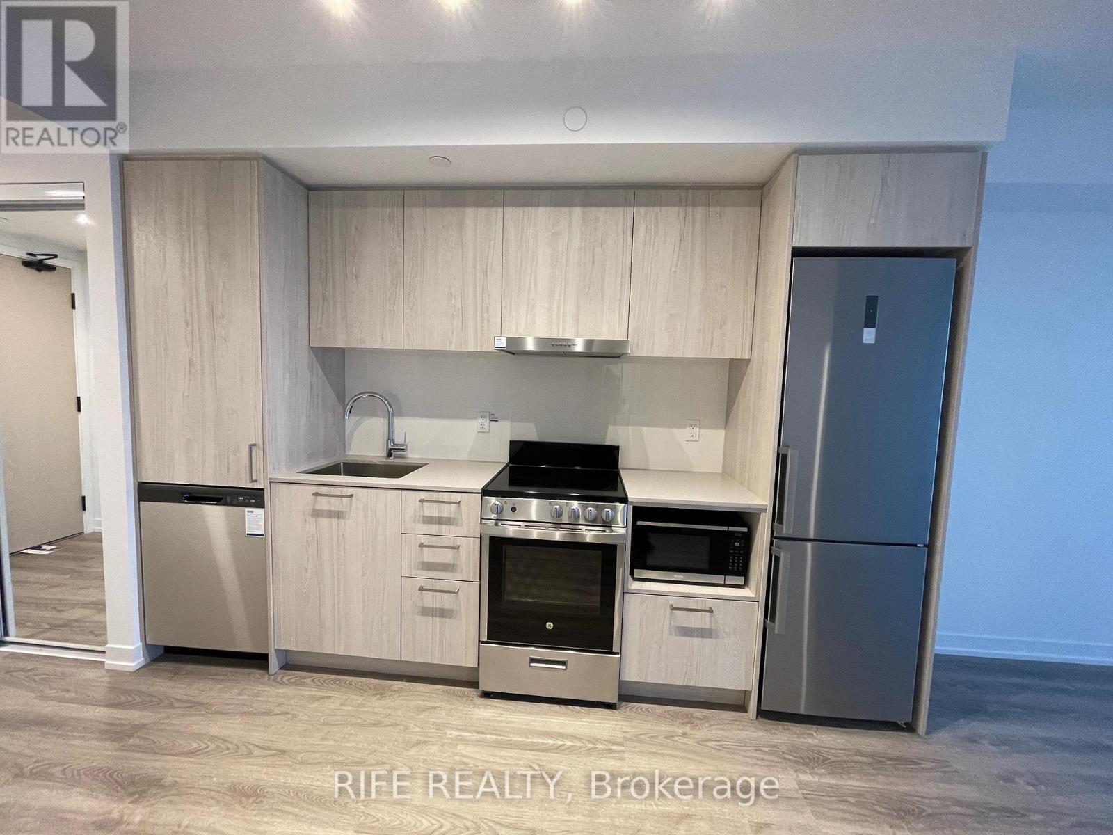 1608 - 195 Commerce Street, Vaughan, Ontario  L4K 0P9 - Photo 8 - N12844262