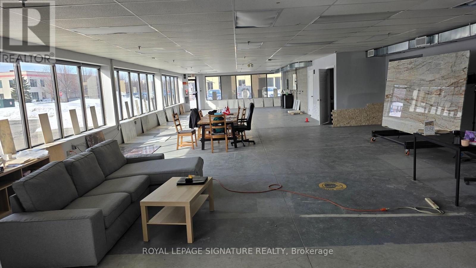 3 - 237 Romina Road, Vaughan, Ontario  L4K 4V3 - Photo 3 - N12844326