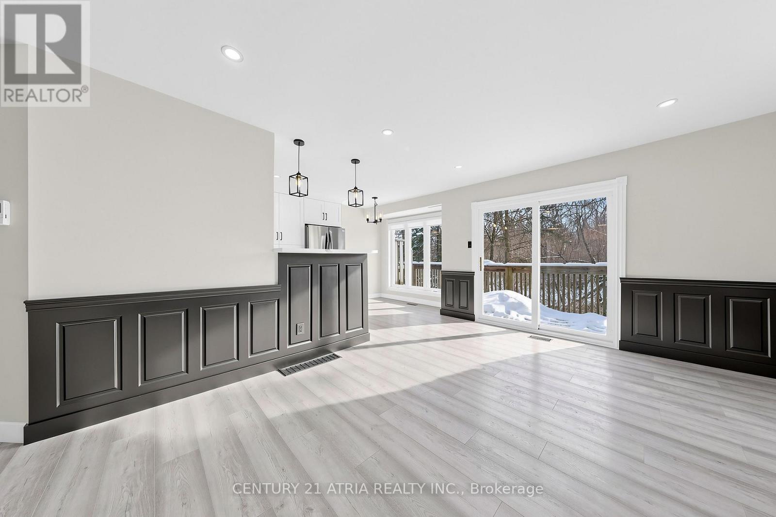 35 Anderson Place, Aurora, Ontario  L4G 6G4 - Photo 3 - N12844392