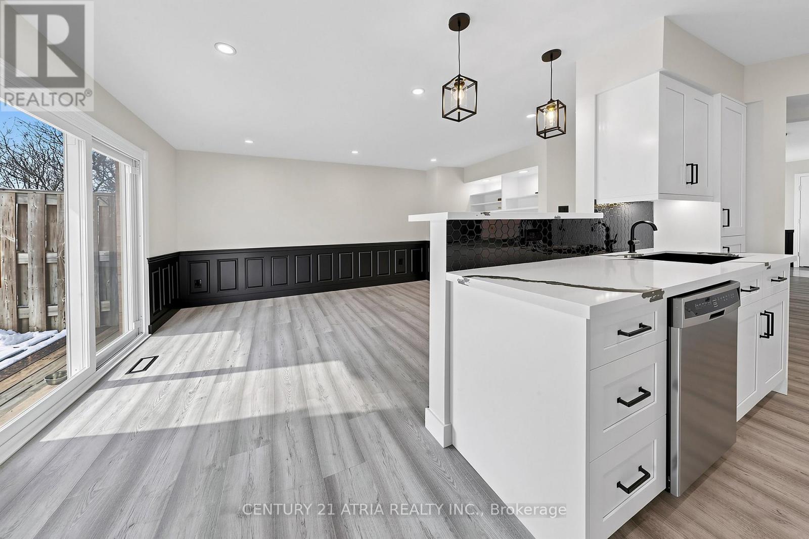 35 Anderson Place, Aurora, Ontario  L4G 6G4 - Photo 8 - N12844392