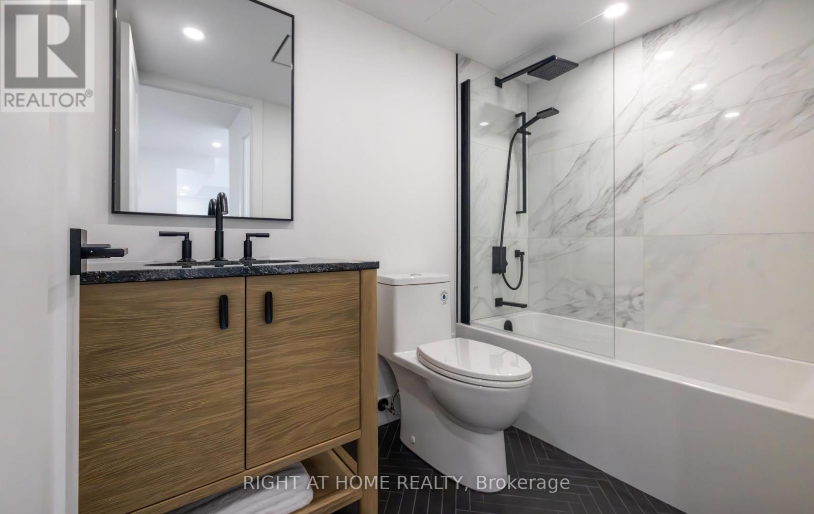 1508-1509 - 135 Pond Drive, Markham, Ontario  L3T 7V6 - Photo 12 - N12844472