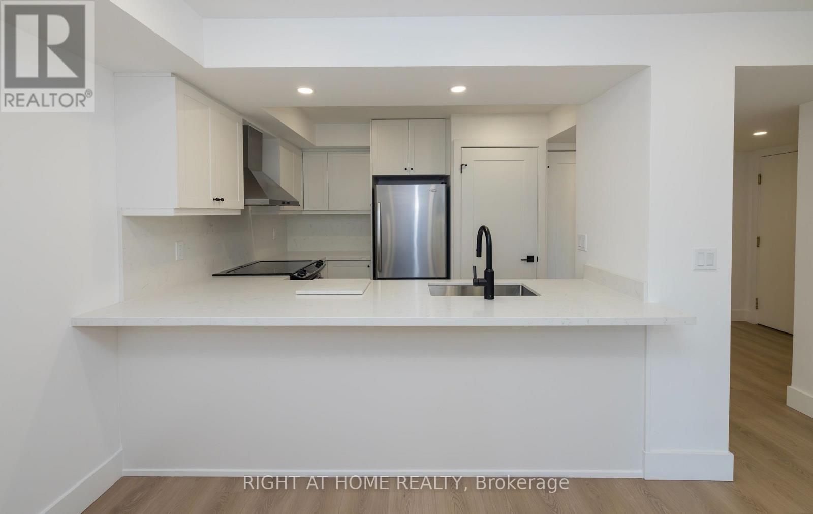 1508-1509 - 135 Pond Drive, Markham, Ontario  L3T 7V6 - Photo 18 - N12844472