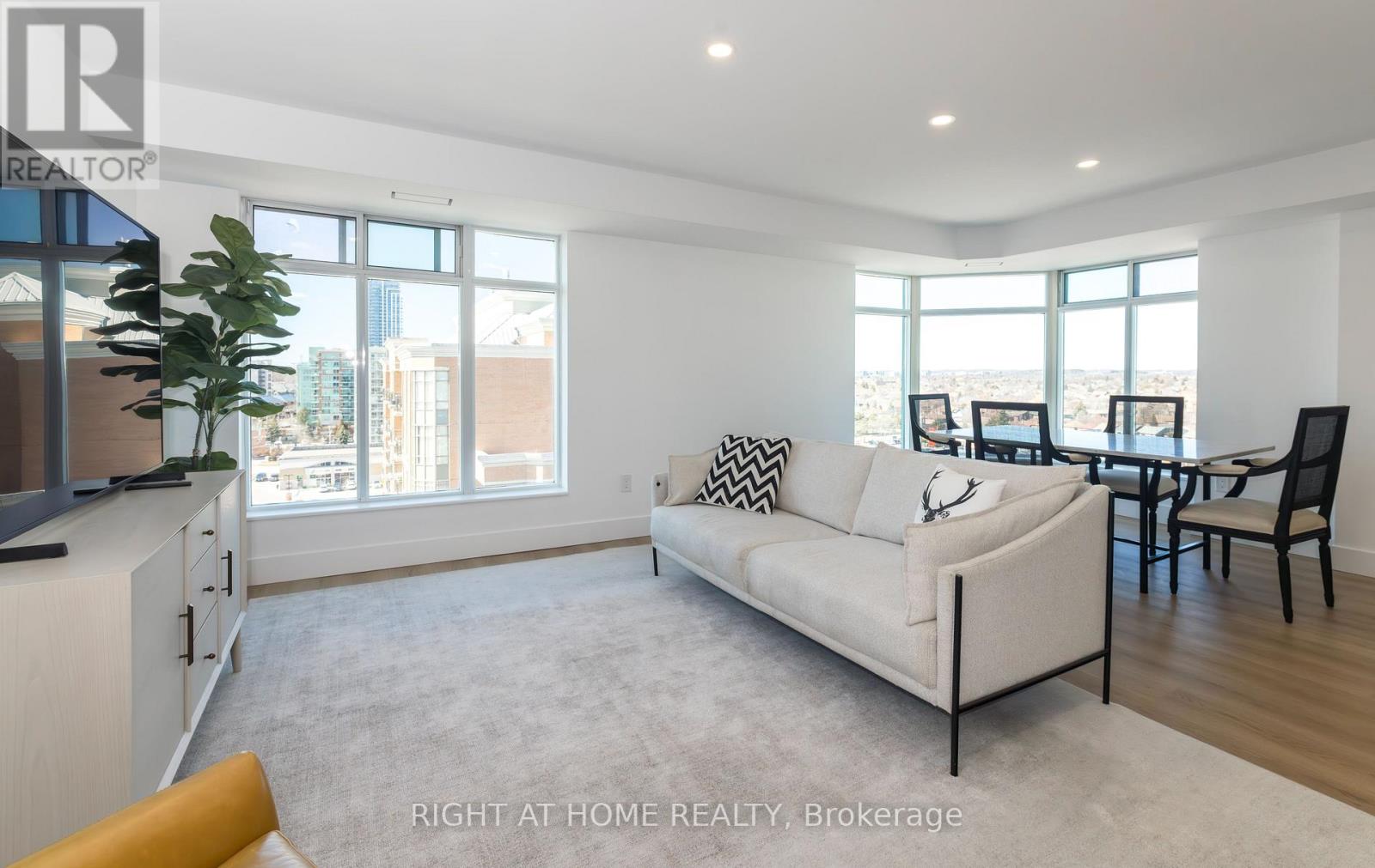 1508-1509 - 135 Pond Drive, Markham, Ontario  L3T 7V6 - Photo 2 - N12844472