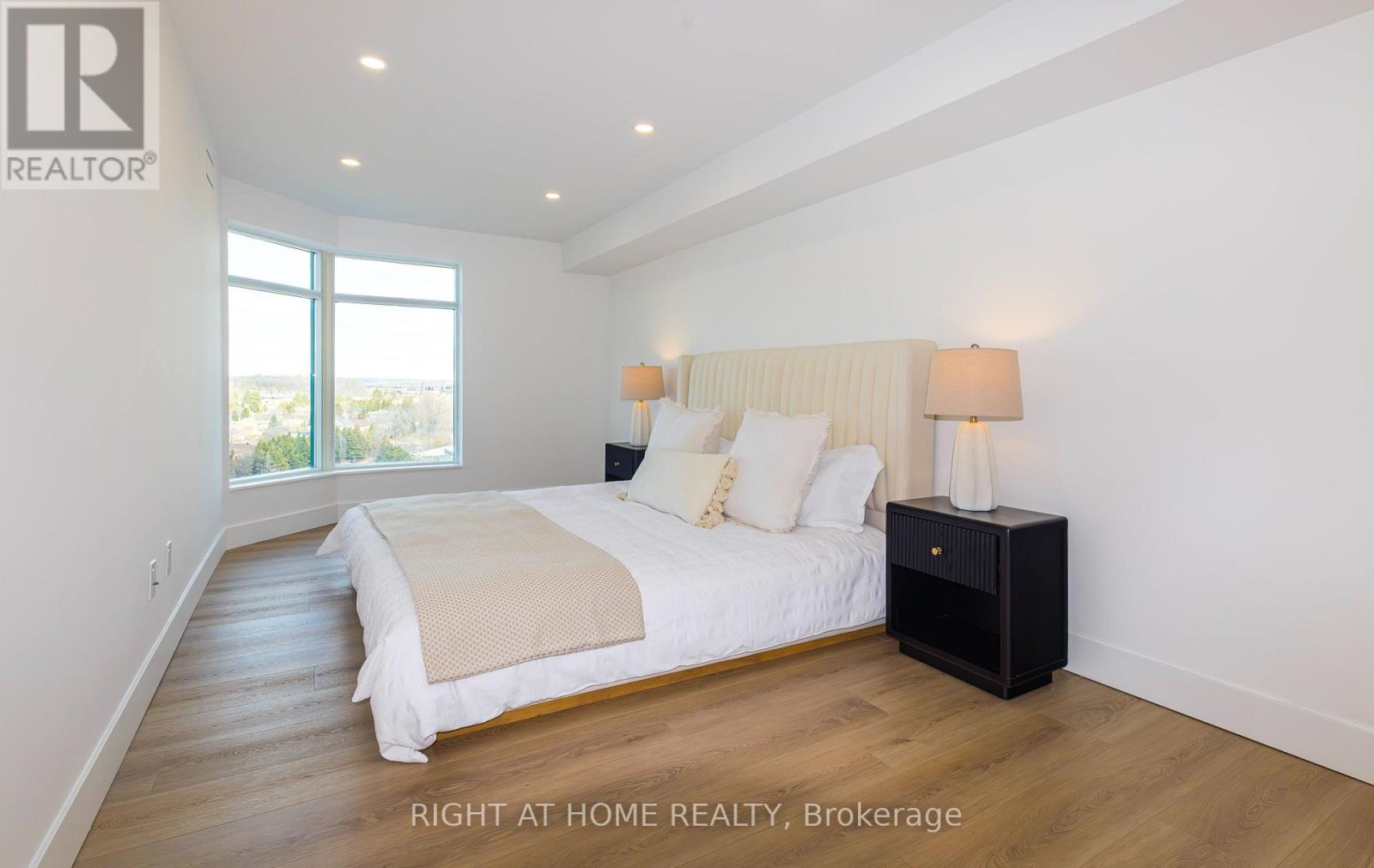 1508-1509 - 135 Pond Drive, Markham, Ontario  L3T 7V6 - Photo 6 - N12844472