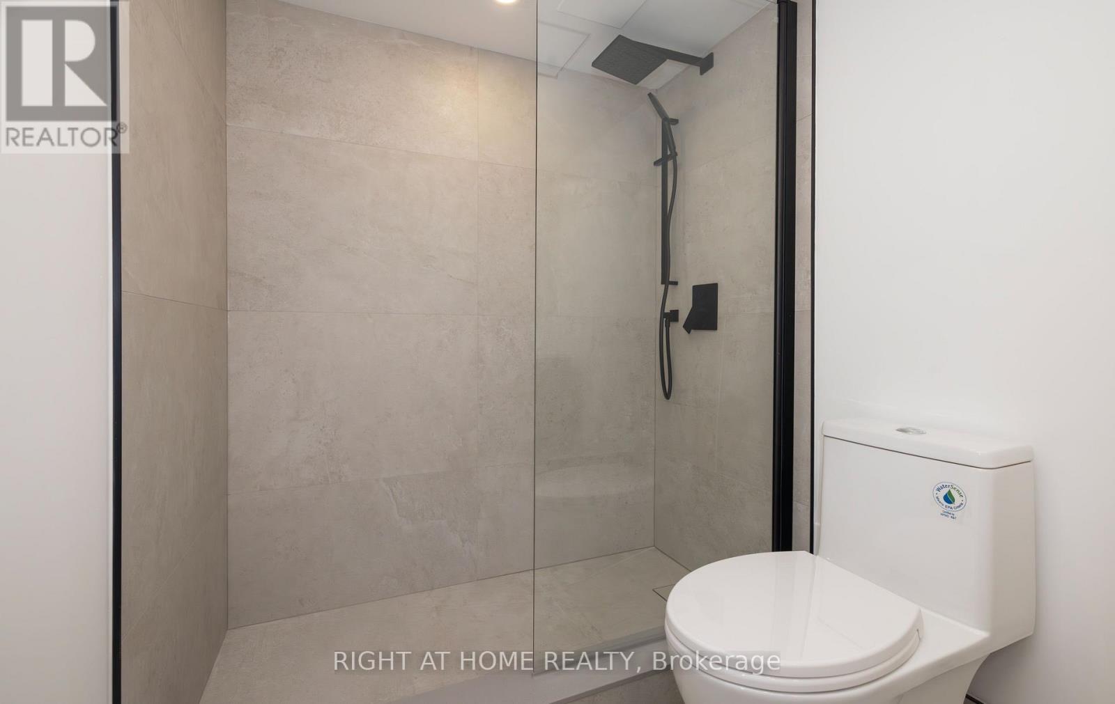 1508-1509 - 135 Pond Drive, Markham, Ontario  L3T 7V6 - Photo 9 - N12844472