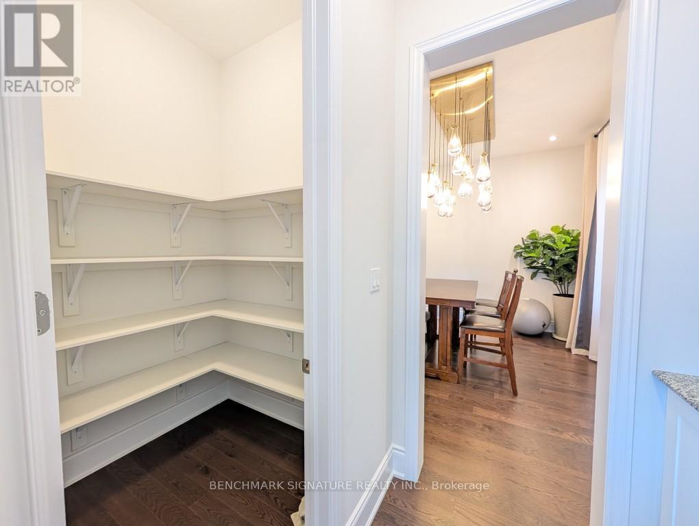 192 Sunset Vista Court, Aurora, Ontario  L4G 3Y1 - Photo 11 - N12844492