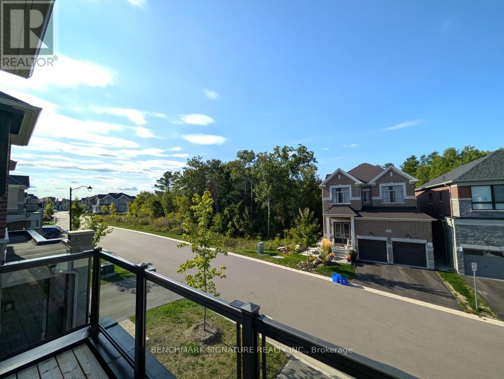 192 Sunset Vista Court, Aurora, Ontario  L4G 3Y1 - Photo 38 - N12844492