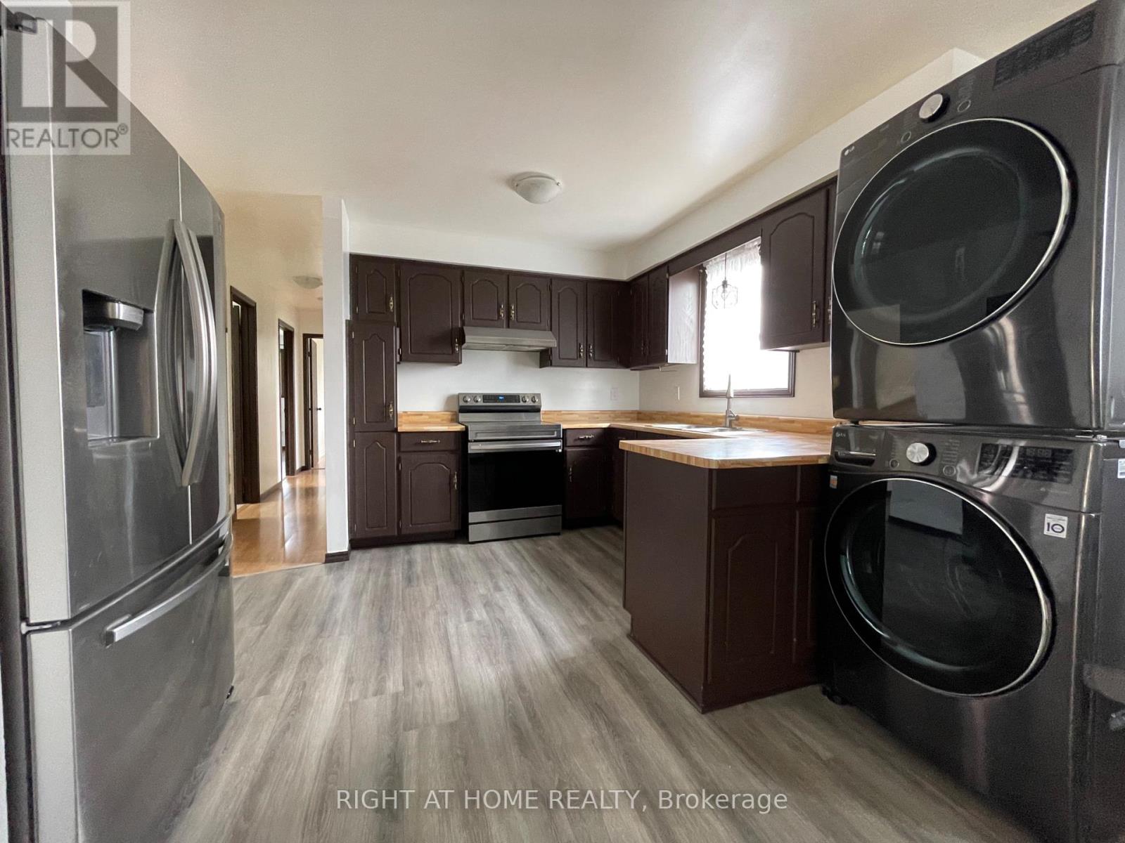 Main Level - 93 Maplegrove Avenue, Bradford West Gwillimbury, Ontario  L3Z 1R9 - Photo 16 - N12844494