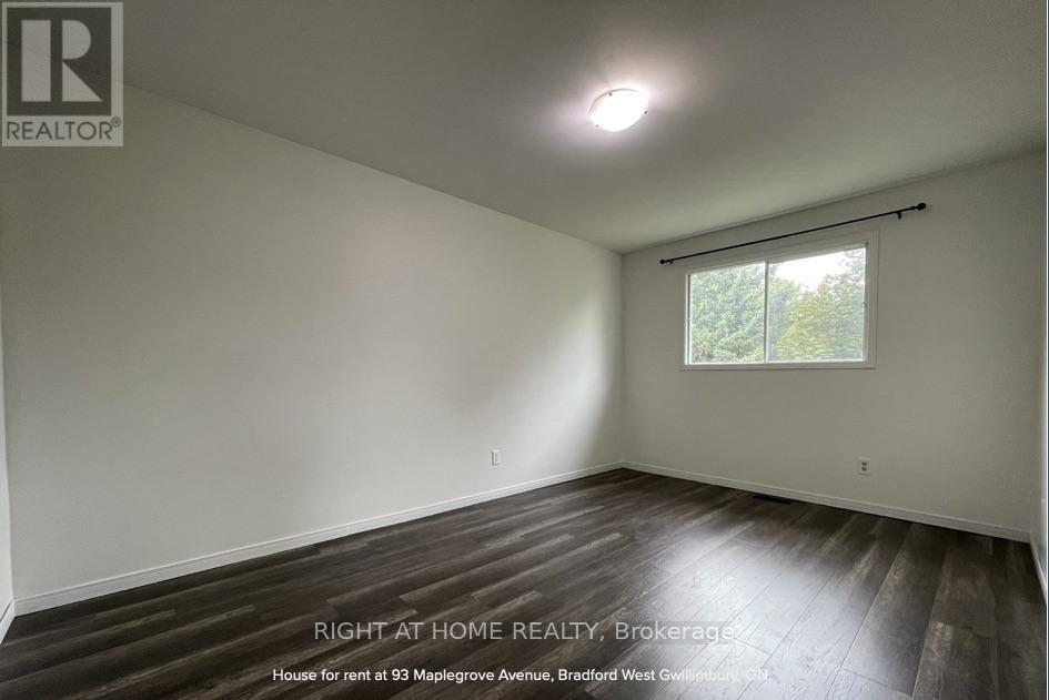 Main Level - 93 Maplegrove Avenue, Bradford West Gwillimbury, Ontario  L3Z 1R9 - Photo 22 - N12844494