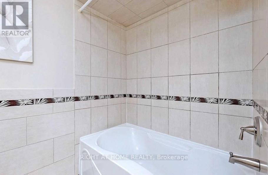 Main Level - 93 Maplegrove Avenue, Bradford West Gwillimbury, Ontario  L3Z 1R9 - Photo 26 - N12844494