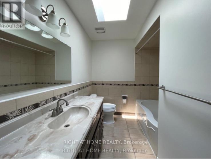 Main Level - 93 Maplegrove Avenue, Bradford West Gwillimbury, Ontario  L3Z 1R9 - Photo 28 - N12844494