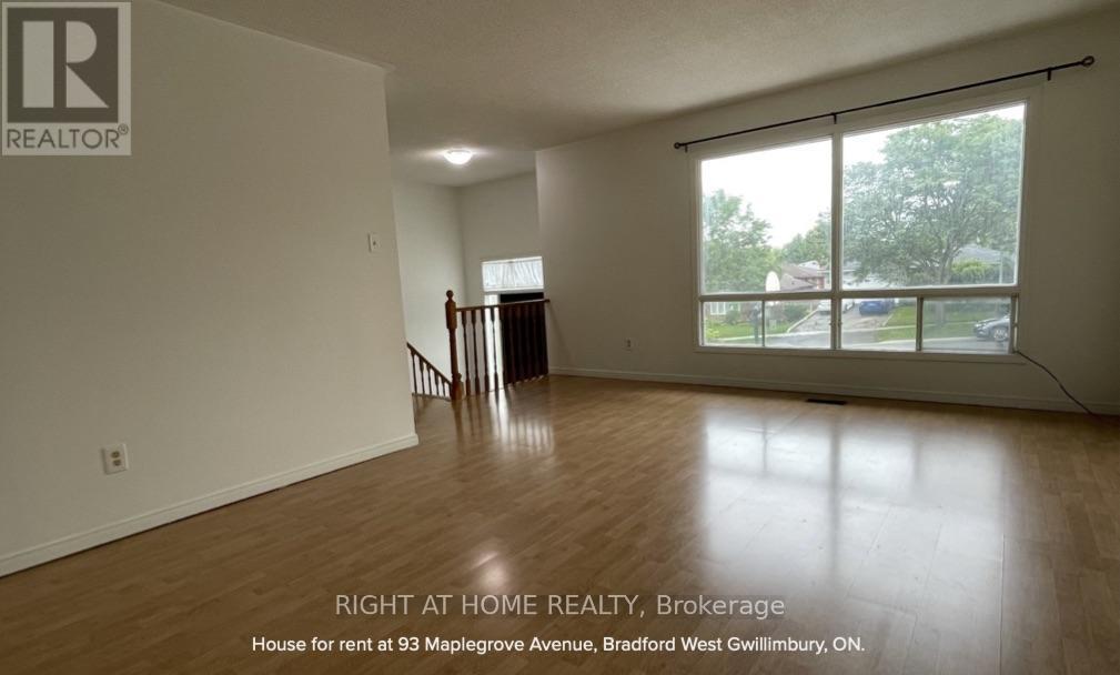 Main Level - 93 Maplegrove Avenue, Bradford West Gwillimbury, Ontario  L3Z 1R9 - Photo 7 - N12844494
