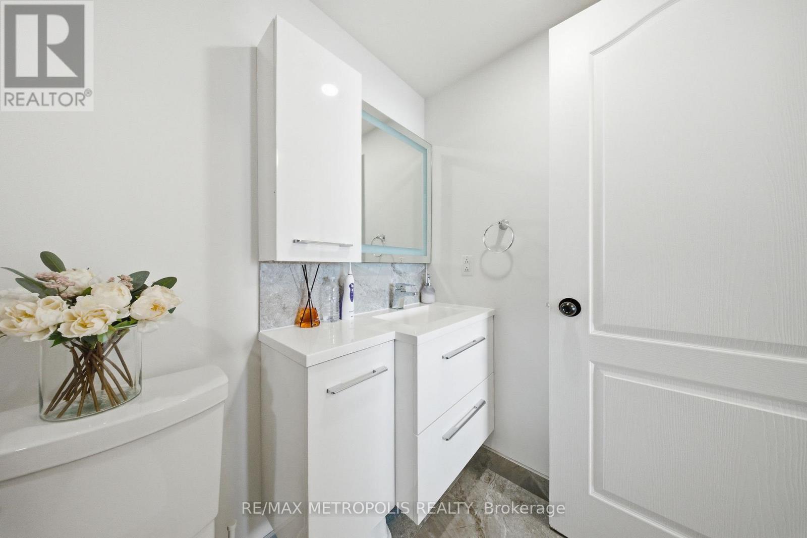 1501 - 11 Townsgate Drive, Vaughan, Ontario  L4J 8G4 - Photo 23 - N12844528