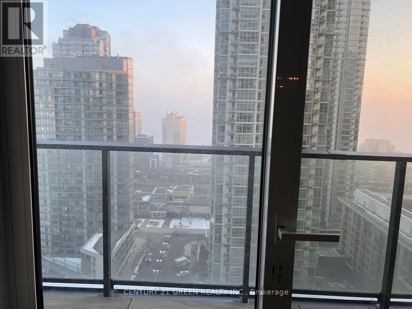 2206 - 1 Concord Cityplace Way, Toronto, Ontario  M5V 0X3 - Photo 11 - C12840036