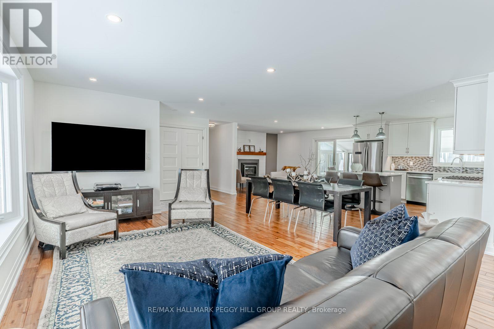 1127 Sunnidale Road, Springwater, Ontario  L9X 0R9 - Photo 2 - S12844284