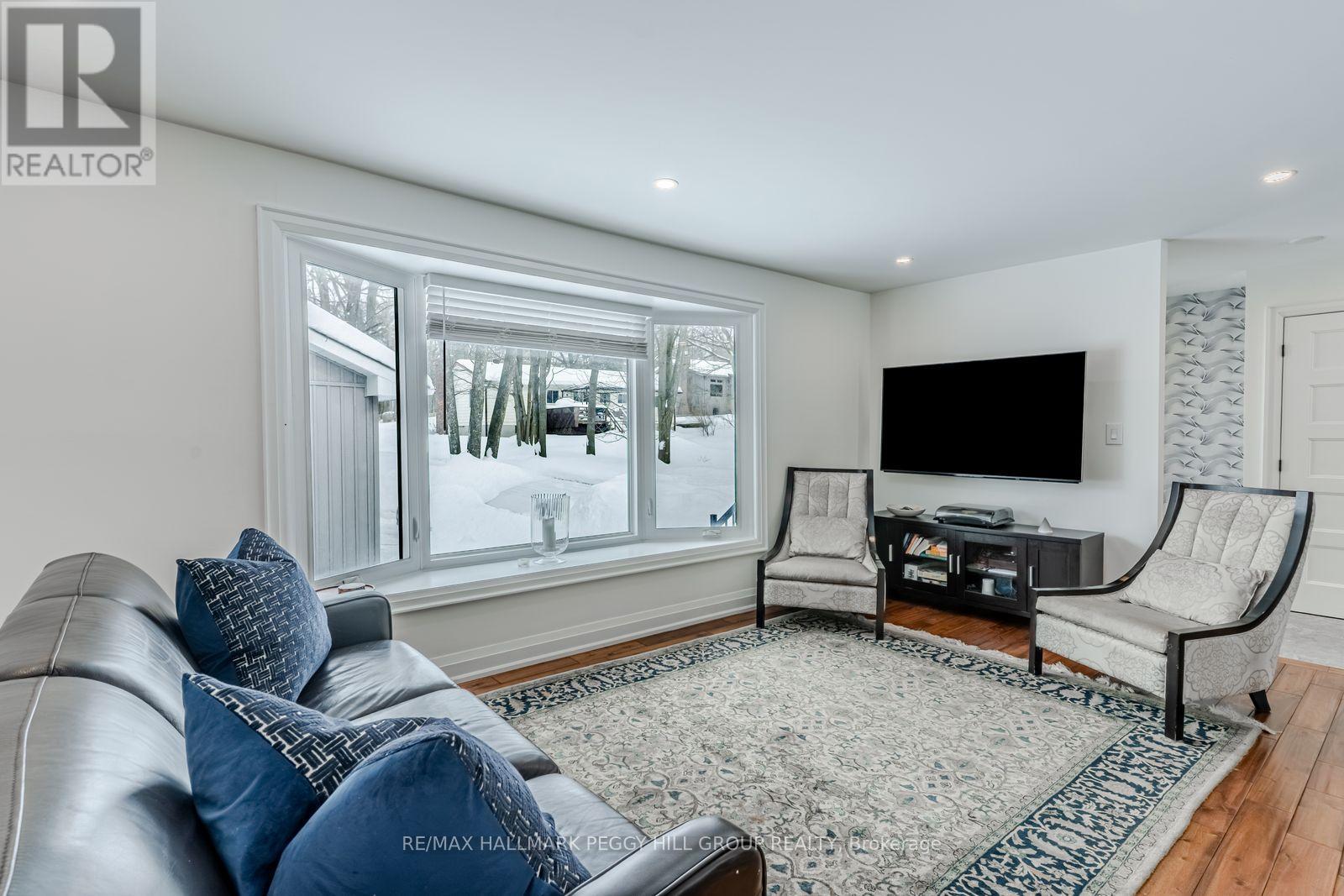 1127 Sunnidale Road, Springwater, Ontario  L9X 0R9 - Photo 3 - S12844284