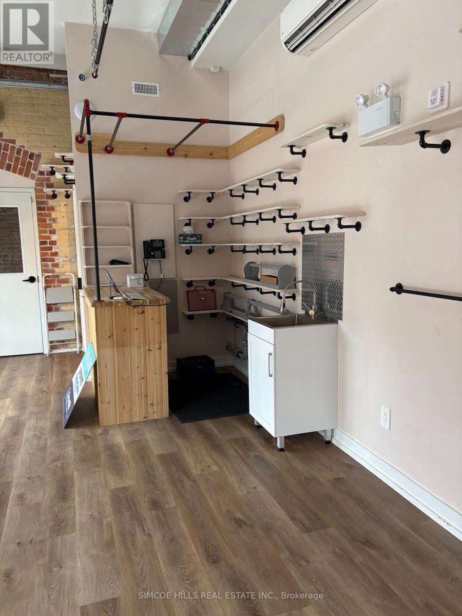 27 Peter Street N, Orillia, Ontario  L3V 4Y8 - Photo 4 - S12844302