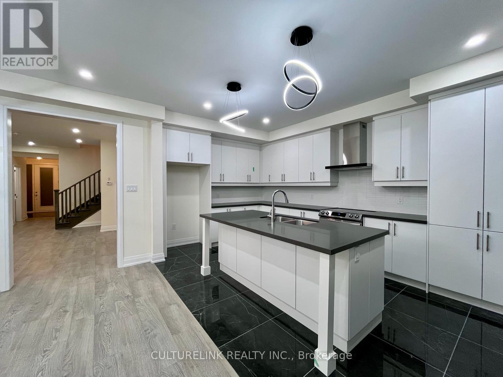 24 Daffodil Road, Springwater, Ontario  L9X 2E3 - Photo 4 - S12844452