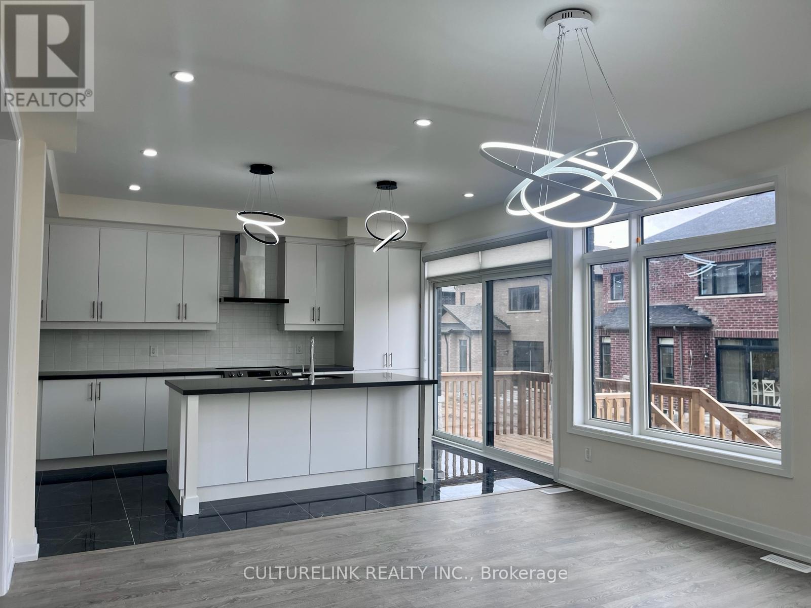 24 Daffodil Road, Springwater, Ontario  L9X 2E3 - Photo 6 - S12844452