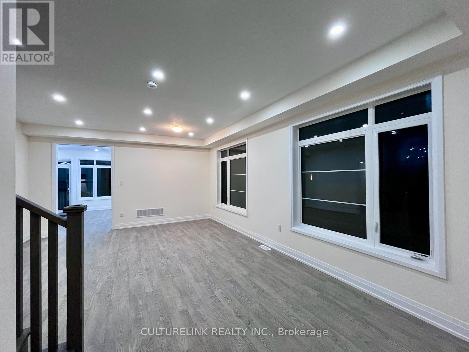 24 Daffodil Road, Springwater, Ontario  L9X 2E3 - Photo 8 - S12844452