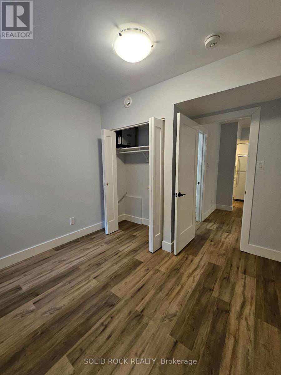 846 Alpine Avenue, Ottawa, Ontario  K2B 5R6 - Photo 4 - X12838450