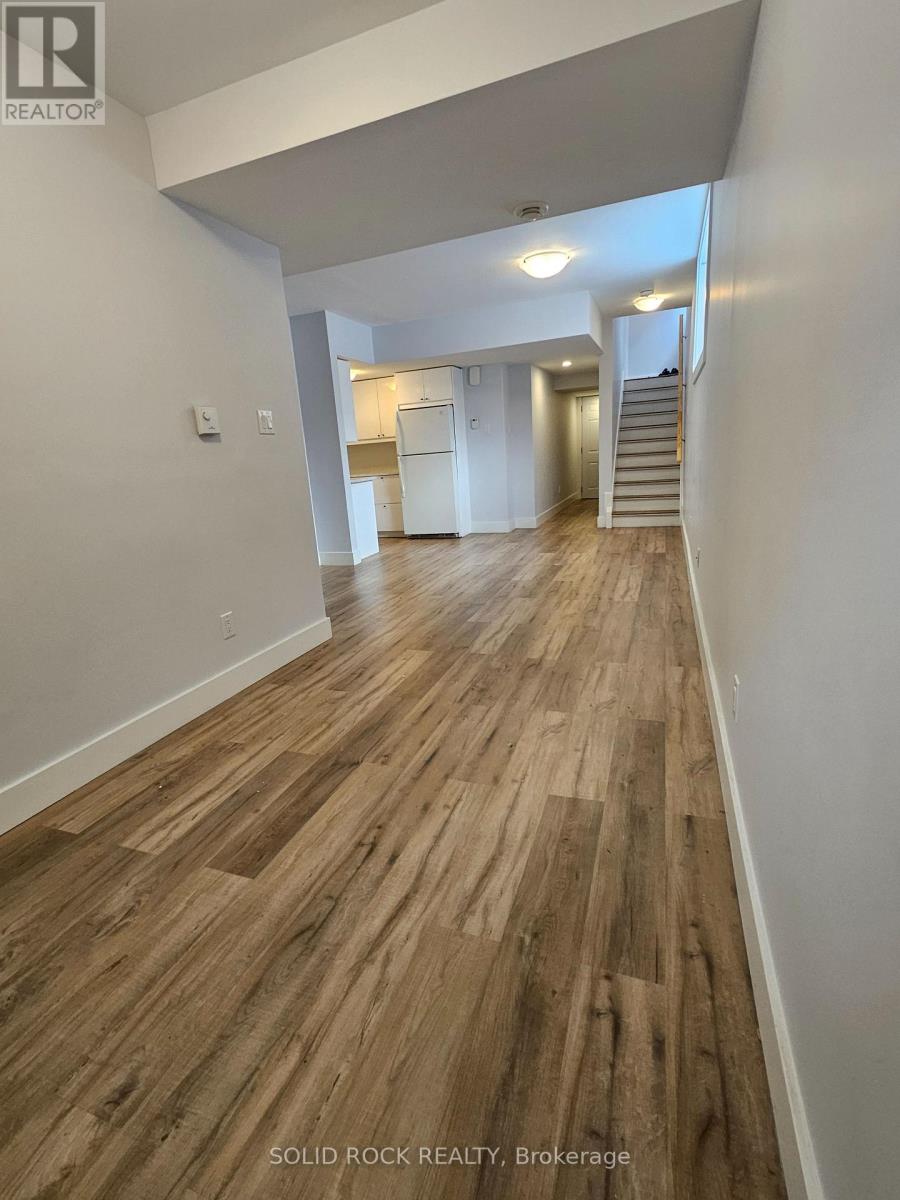 846 Alpine Avenue, Ottawa, Ontario  K2B 5R6 - Photo 12 - X12838450