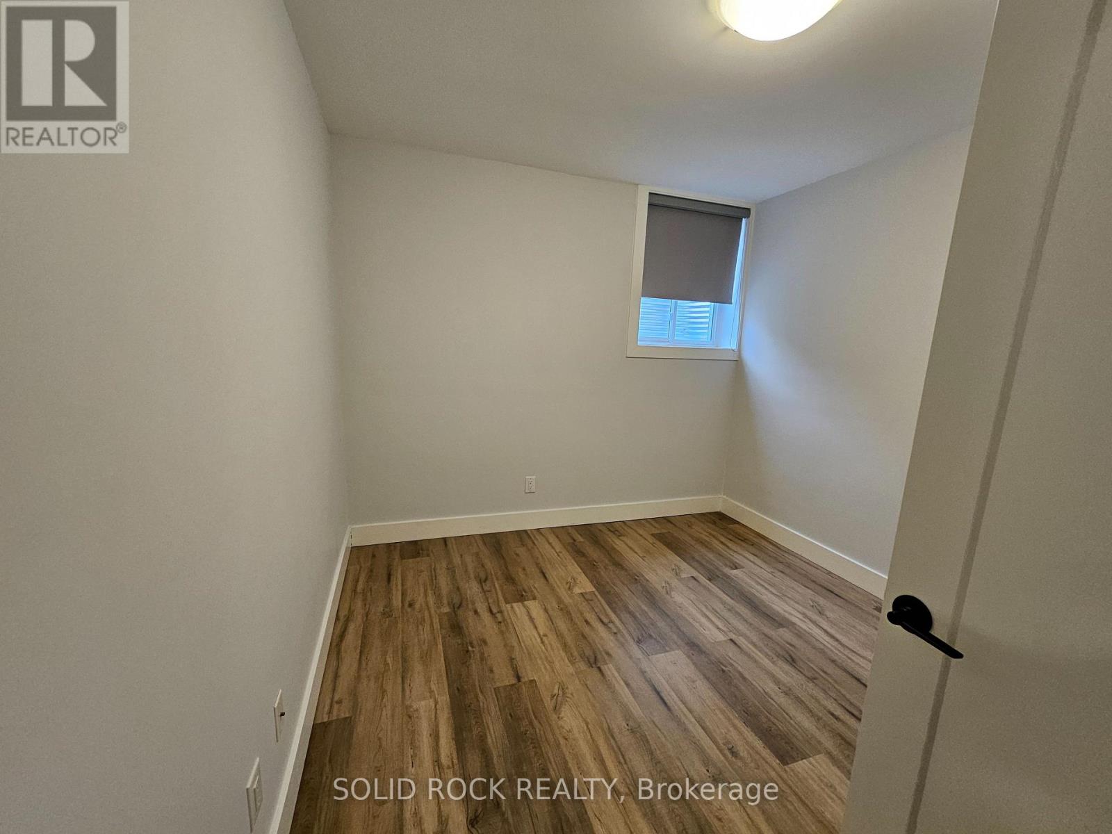 846 Alpine Avenue, Ottawa, Ontario  K2B 5R6 - Photo 2 - X12838450