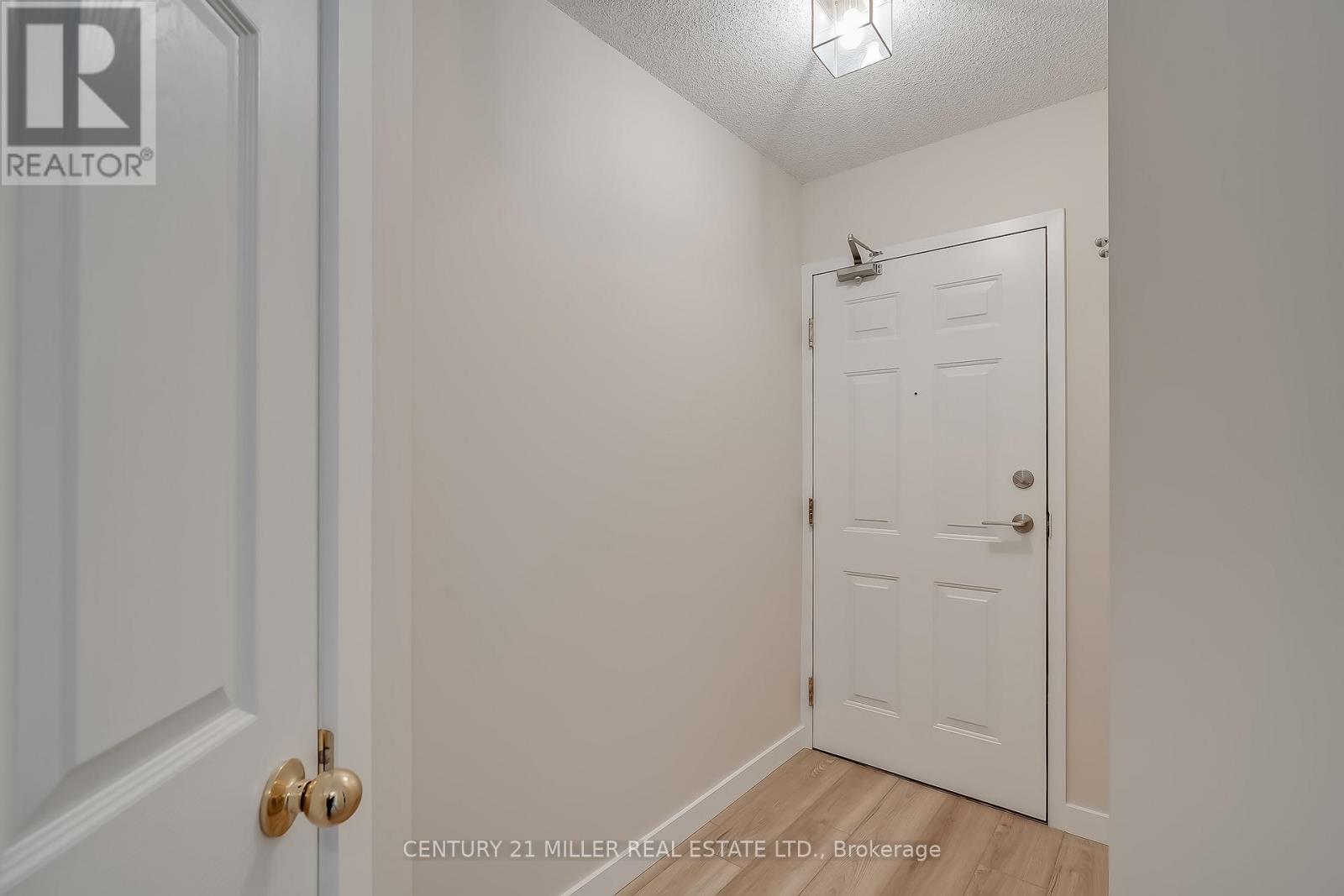 608 - 32 Tannery Street, Mississauga, Ontario  L5M 6T6 - Photo 4 - W12844256