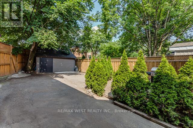 Main - 56 Macdonell Avenue, Toronto (Roncesvalles), Ontario  M6R 2A2 - Photo 19 - W12844276